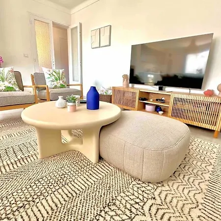 Superbe 6 Couchages - 200m De La - Terrasse - Climatisation Apartment