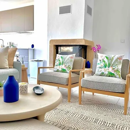 Apartment Superbe 6 Couchages - 200m De La - Terrasse - Climatisation