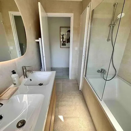 Apartamento Superbe 6 Couchages - 200m De La - Terrasse - Climatisation Saint-Raphaël