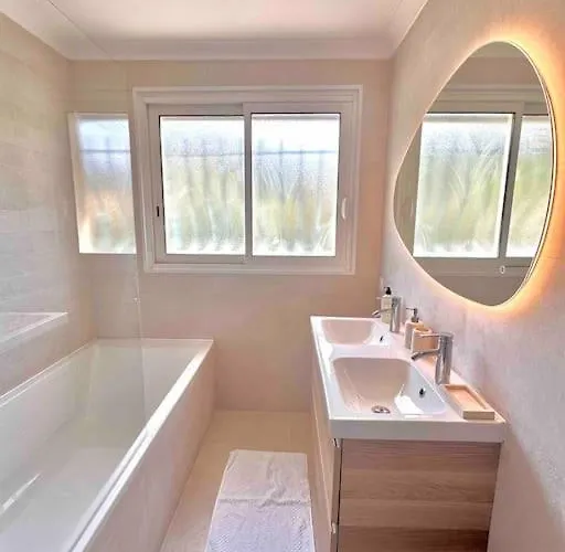 Superbe 6 Couchages - 200m De La - Terrasse - Climatisation *