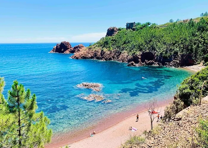 Superbe 6 Couchages - 200m De La - Terrasse - Climatisation Saint-Raphaël