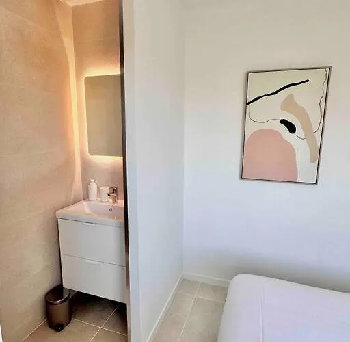 Superbe 6 Couchages - 200m De La - Terrasse - Climatisation Saint-Raphaël