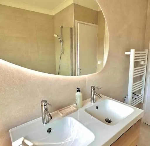 Superbe 6 Couchages - 200m De La - Terrasse - Climatisation