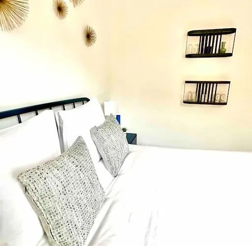 Superbe 6 Couchages - 200m De La - Terrasse - Climatisation * Saint-Raphaël