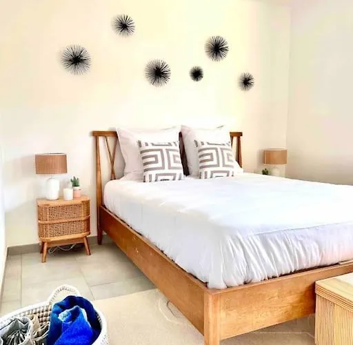 Superbe 6 Couchages - 200m De La - Terrasse - Climatisation * Saint-Raphaël